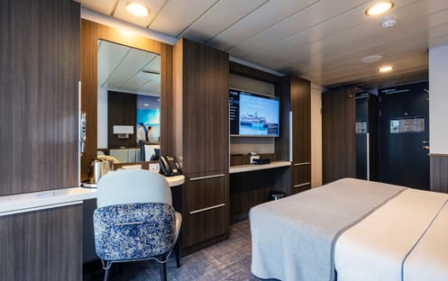 AE Expeditions, SYLVIA EARLE, Balcony Stateroom Category B 603, Richard IAnson-3